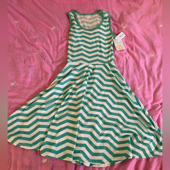 LuLaRoe Dresses & Skirts - NWT luLaRoe, Nikki dress size extra small.